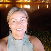 Insegnante di lingua portoghese per bambini e adulti e insegna anche biologia per bambini e adulti, 17 anni di esperienza nell'educazione brasiliana